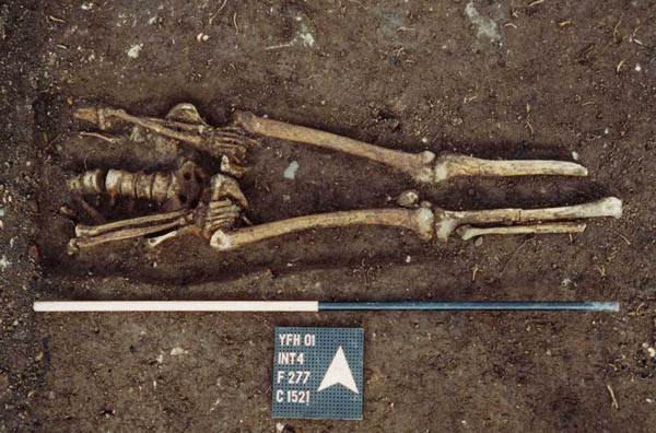 Inhumation 214